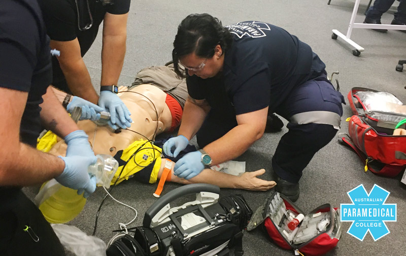 cardica-arrest-simulation-diploma-paramedical-science-students-4